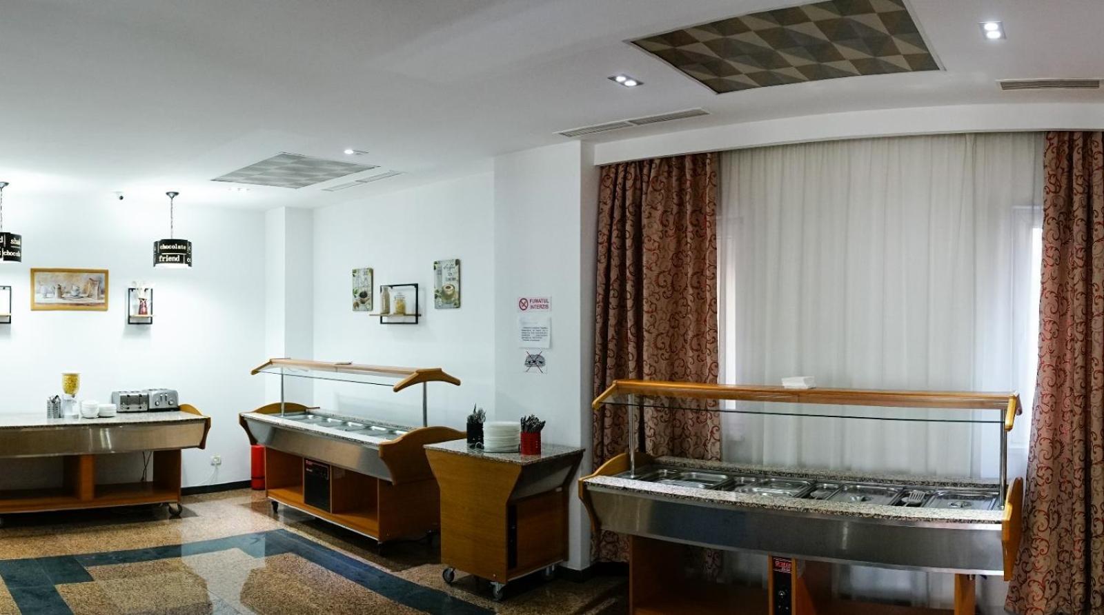 Hotel Criss Бухарест Экстерьер фото