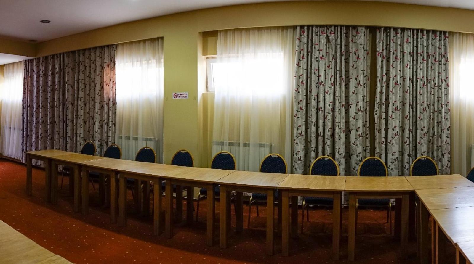 Hotel Criss Бухарест Экстерьер фото